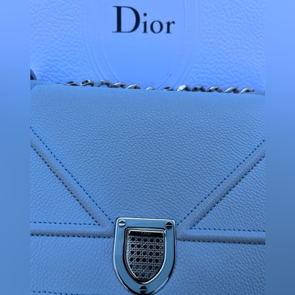 Euc💝Christian Dior Grained Calfskin Medium Diorama Flap Bag - Picture 4 of 15